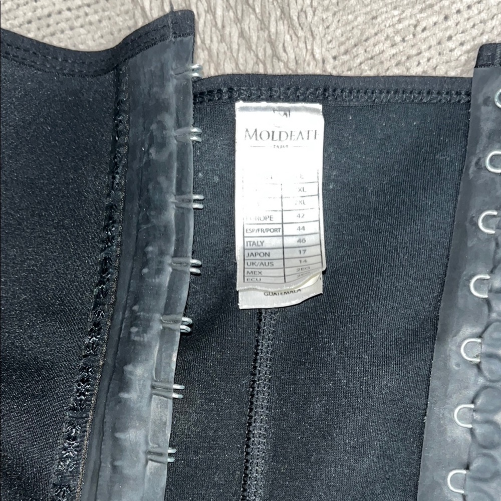 Moldeat Black Waist Trainer